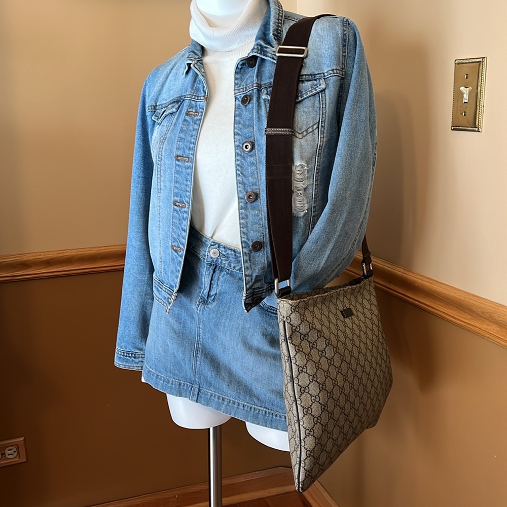 Gucci GG Messenger Crossbody Bag - Picture 3 of 16